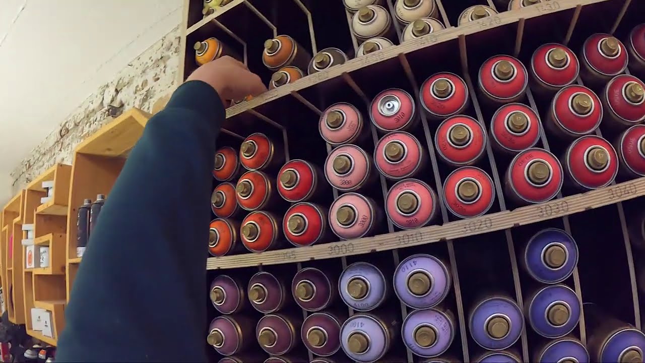 SATISFYING OUTLINES 🤤 at most famous STORE in Cologne | ft. BIATSCH