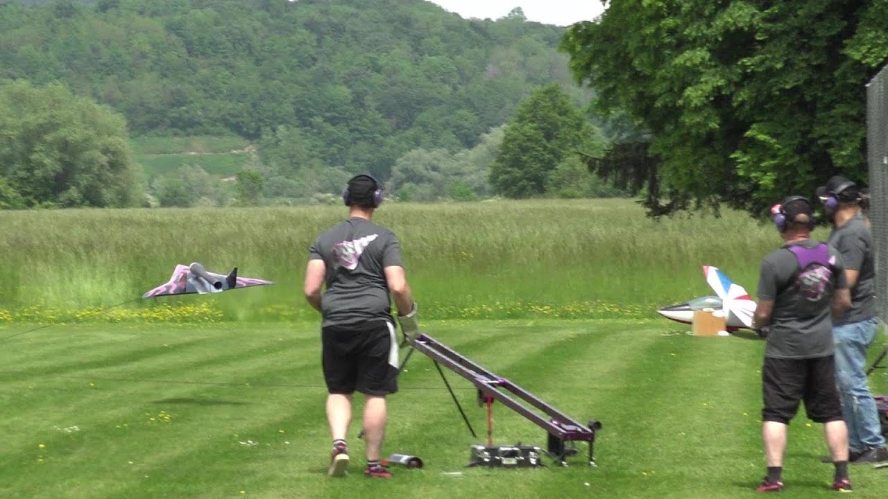 INCREDIBLE HIGH SPEED PULSO RC JET FLYING DISC