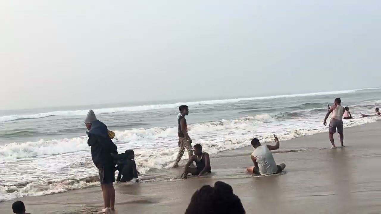 समुद्र की लहरें कैसे  होती है ? ,Puri beach 2026  ,golden beach | #beach #goldenbeach #seawaves 