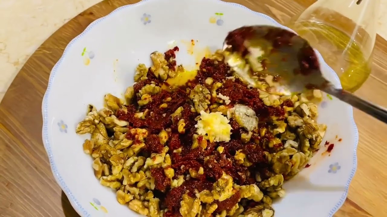 مكدوس سهل للمدللين🧤ضيفي مكون!؟بببيض قلب الباذنجان المطبخ الأخضردلال حناوي Stuffed Eggplant