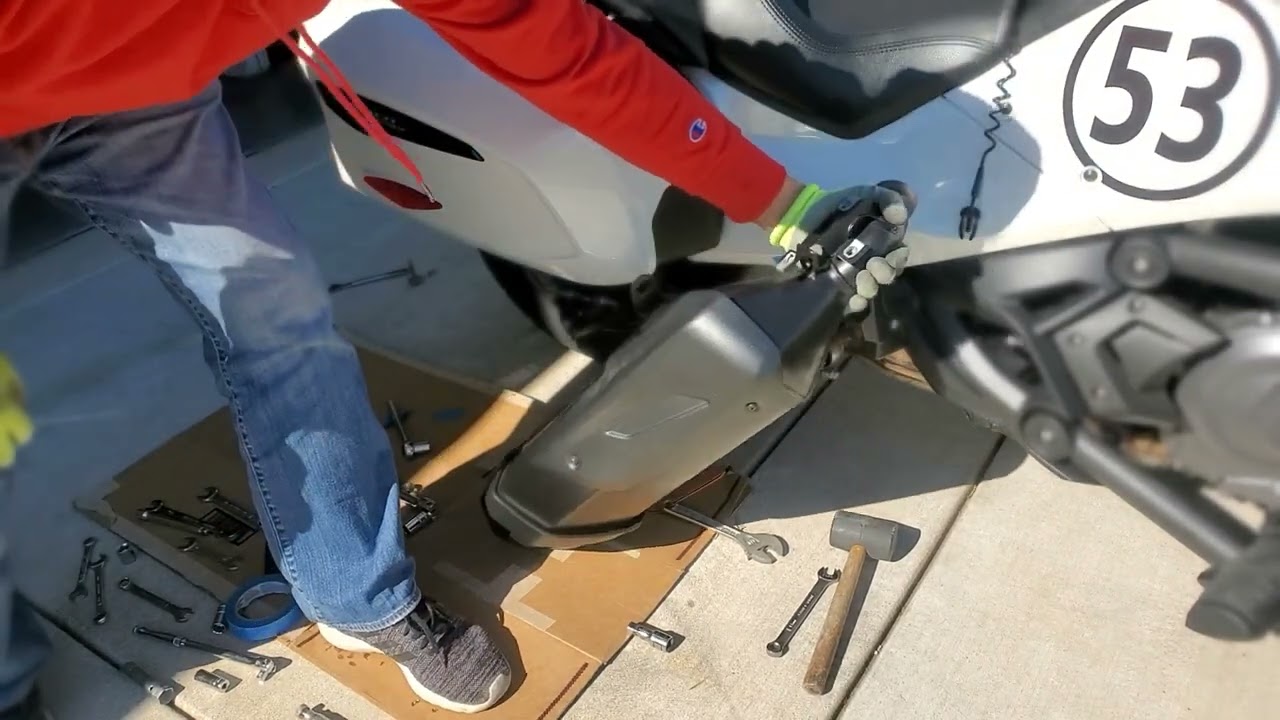 2021 Can Am Spyder F3T stock exhaust exchange with a rls exhaust.