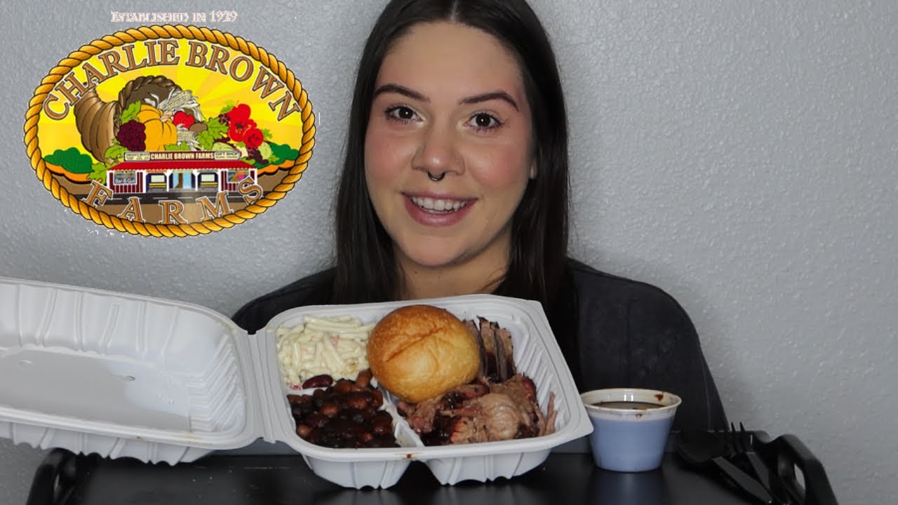 CHARLIE BROWN FARMS BARBECUE MUKBANG | TRI-TIP, BRISKET, MACARONI SALAD, COWBOY BEANS