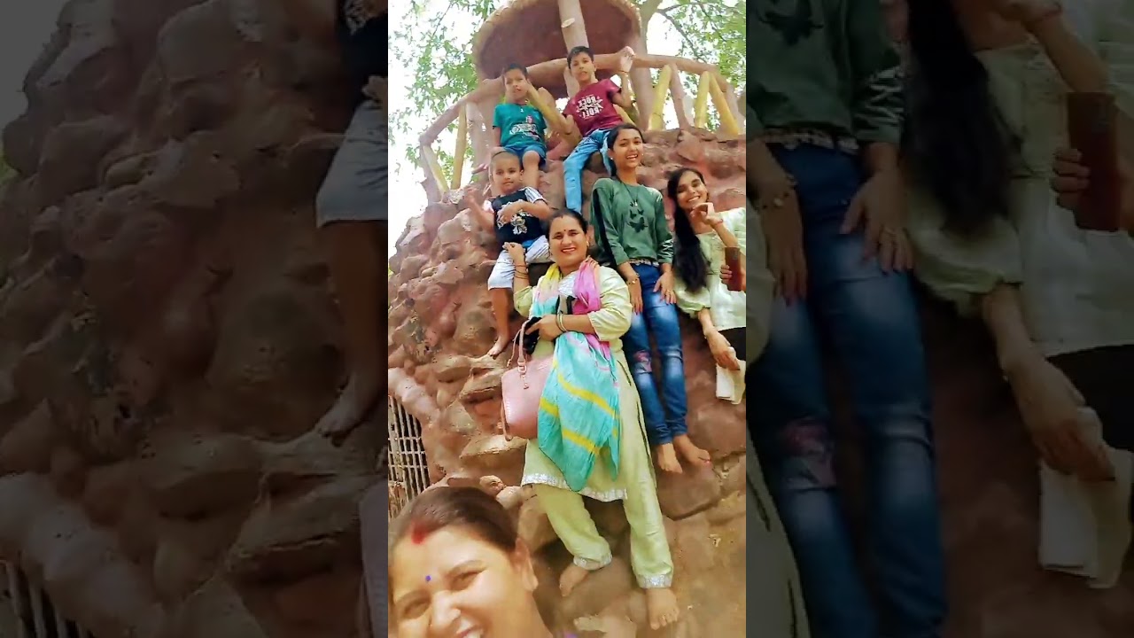 panchhi bani udti firu mast gagan me #happyfamily #trip #faimlytrip
