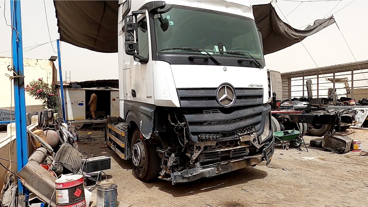 Mercedes Truck New Model Mp4 Accident Cabin' Chassis' Radiator ' Repairing and Restoration ||Truck||