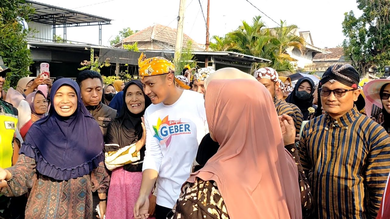 EMAK EMAK HEBOH KETIKA BUPATI TUBAN IKUT JALAN DI ACARA KIRAB BUDAYA HARI JADI & SEDEKAH BUMI RENGEL