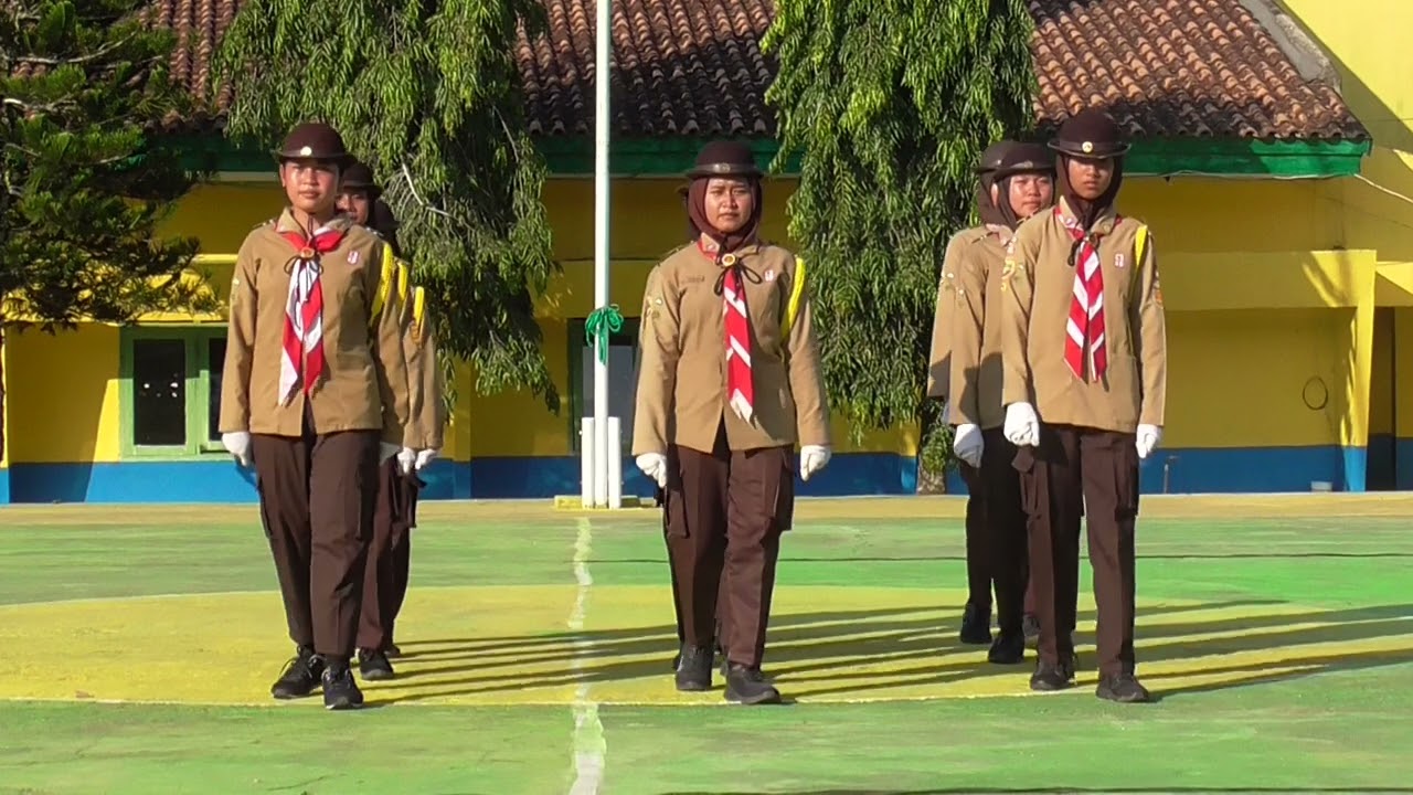 LOMBA PRAMUKA VARIASI BARIS-BERBARIS | SMAN 8 OGAN KOMERING ULU (TIM B)