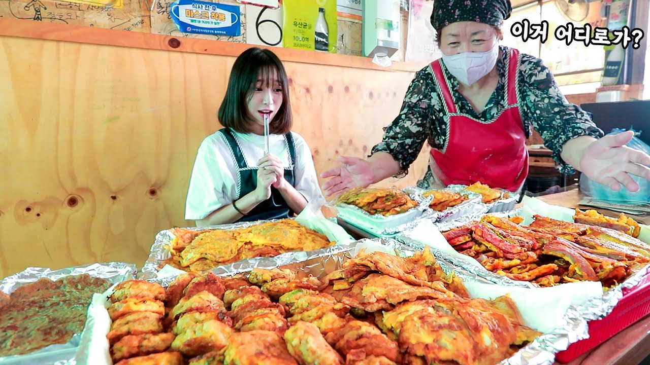 추석이라 전 500개 정도 부쳤습니다.