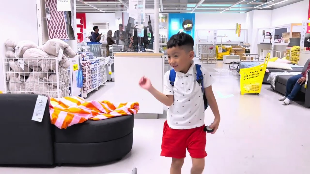 KITA LAGI JALAN KE IKEA NIE !!