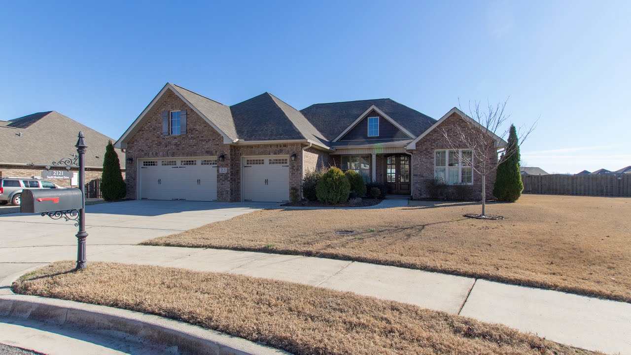 Home for Lease Huntsville AL - 2121 South Meadows Drive MLS