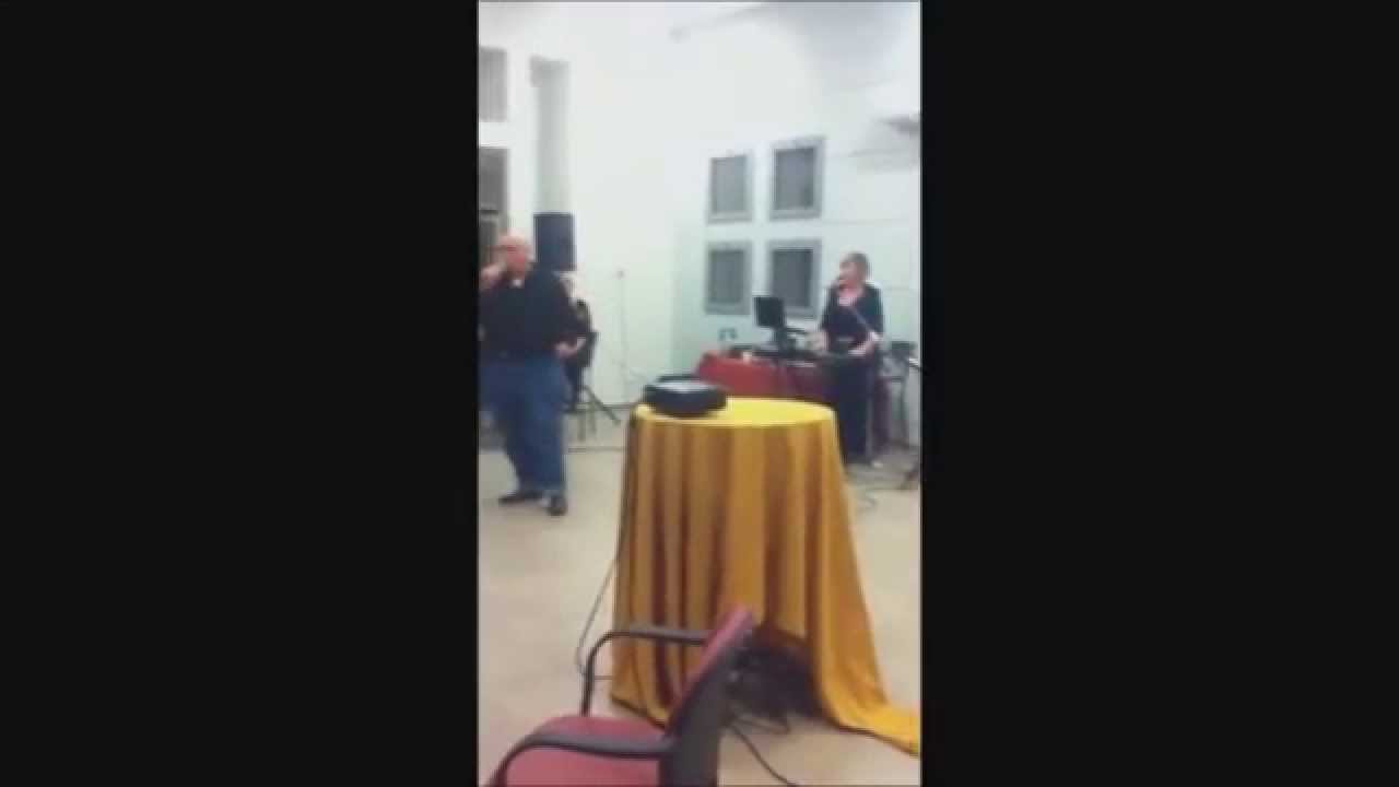 איך להיות סולן בערב זמר?