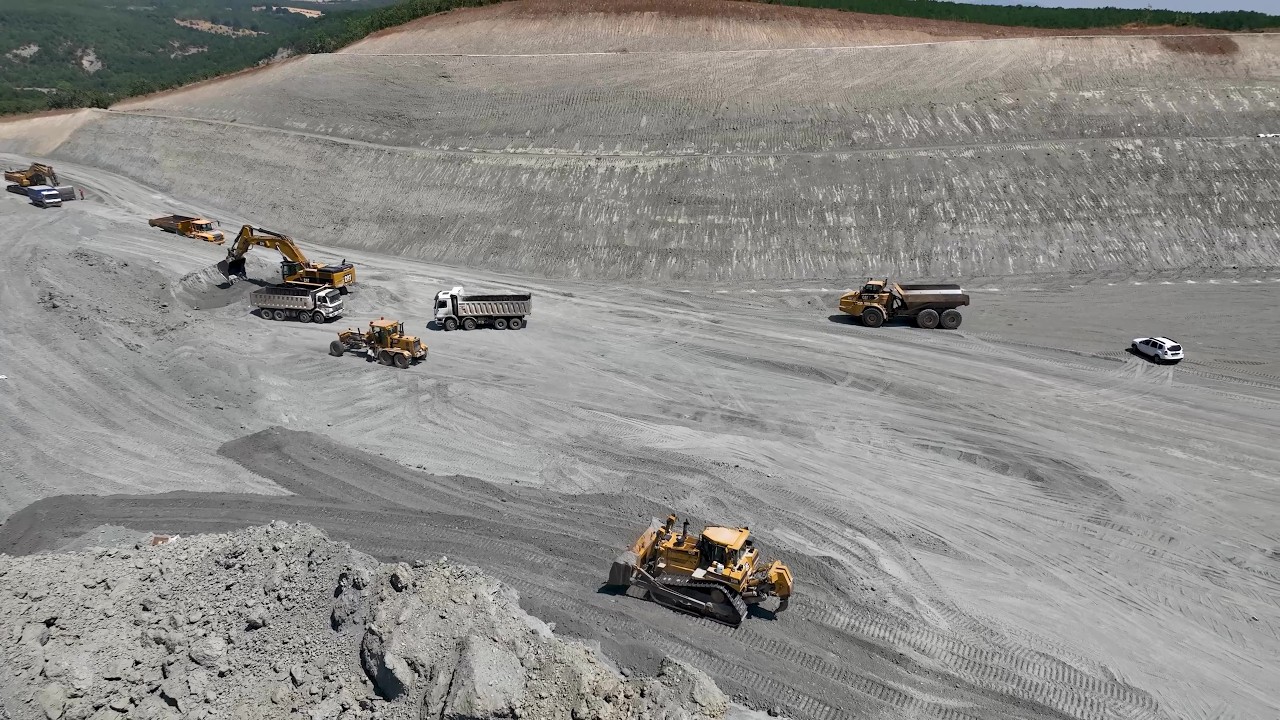 Cat D8R Bulldozer Working On Huge Highway Constr. Site - Sotiriadis/Labrianidis Constructions 4k