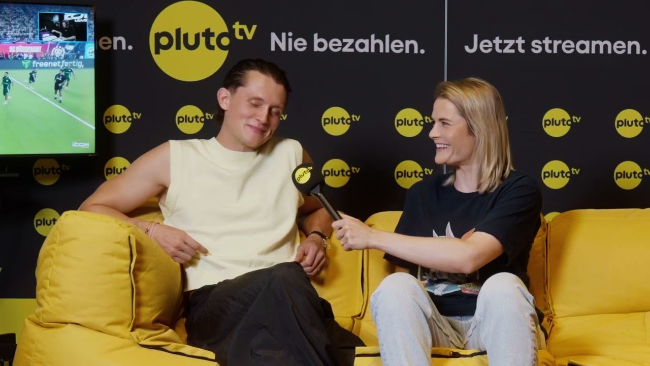 Hazel Brugger interviewt Fabian Reese von Hertha BSC Berlin bei der Icon League