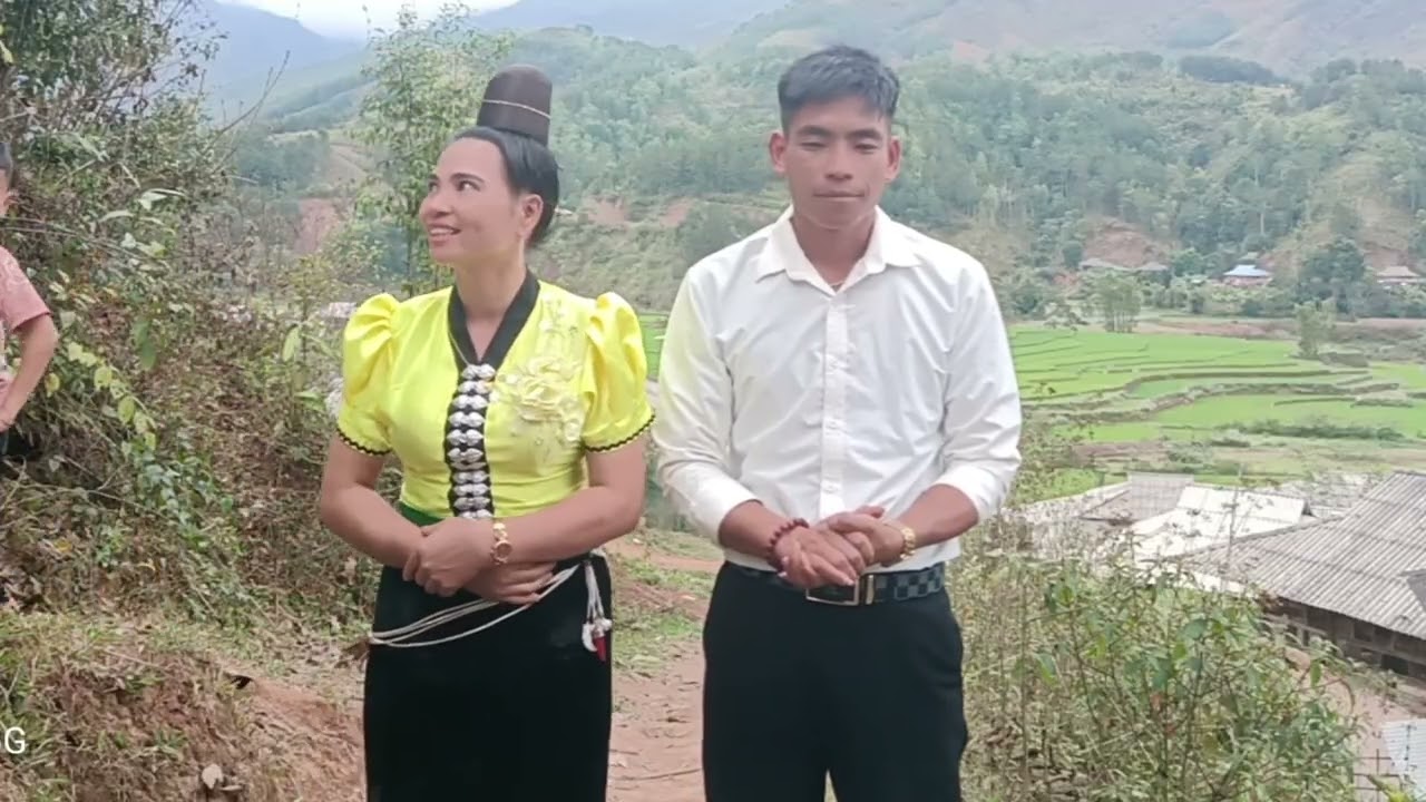 Mo Đây Rồi với Lò thị hựa hát rất hay pi nọng tỏn phăng nơ ĐK ủng hộ kênh é nơ 
