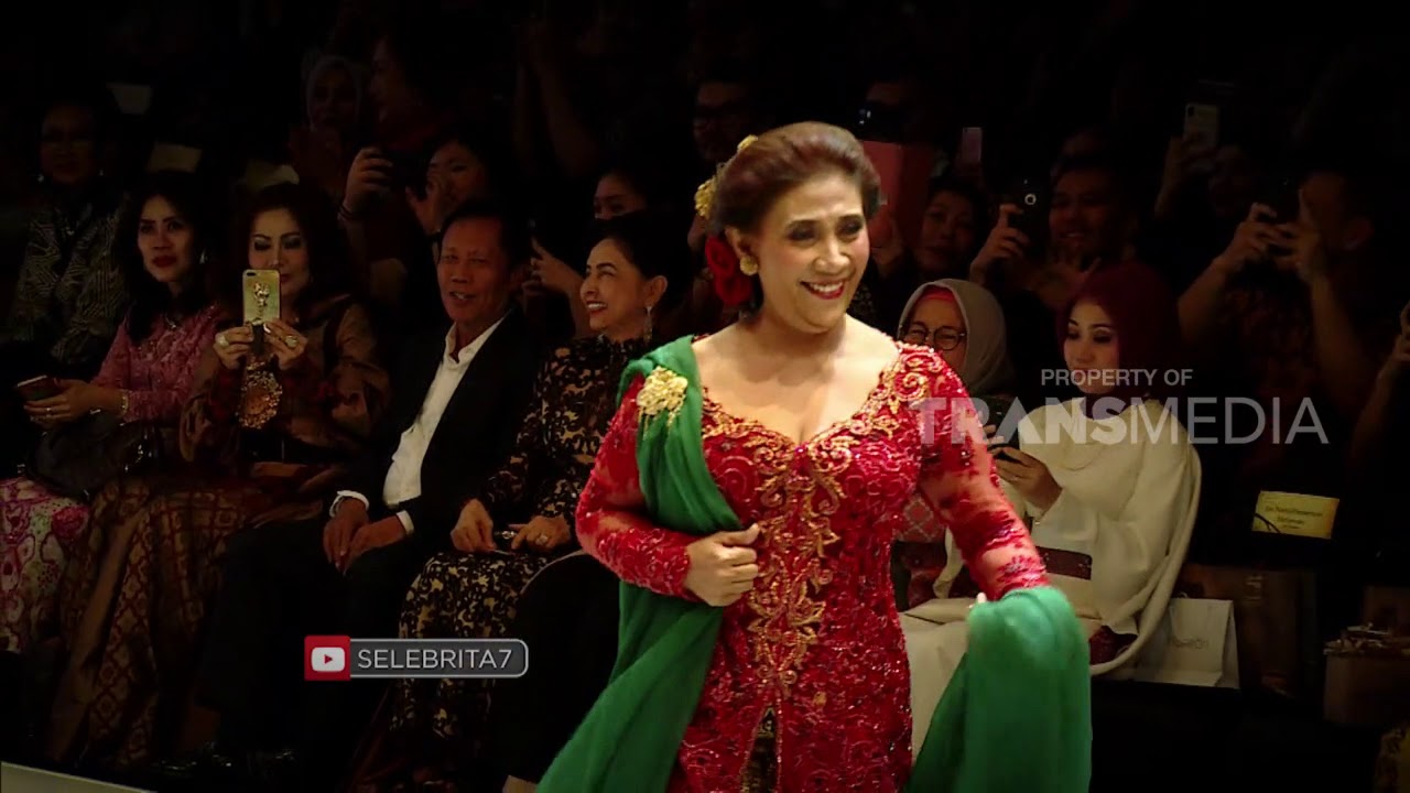 SUSI PUDJIASTUTI JADI MODEL DENGAN BAYARAN 10 KAPAL NELAYAN