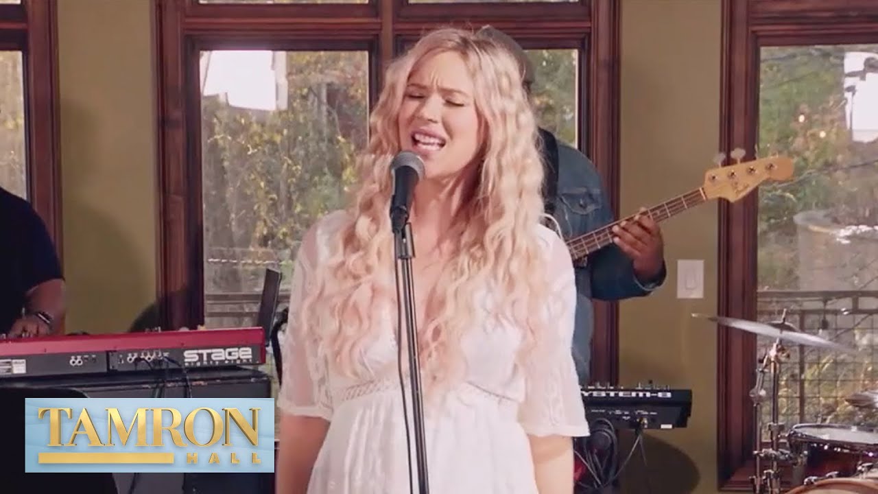 Joss Stone Performs “Walk with Me” On “Tamron Hall” | TH Lounge