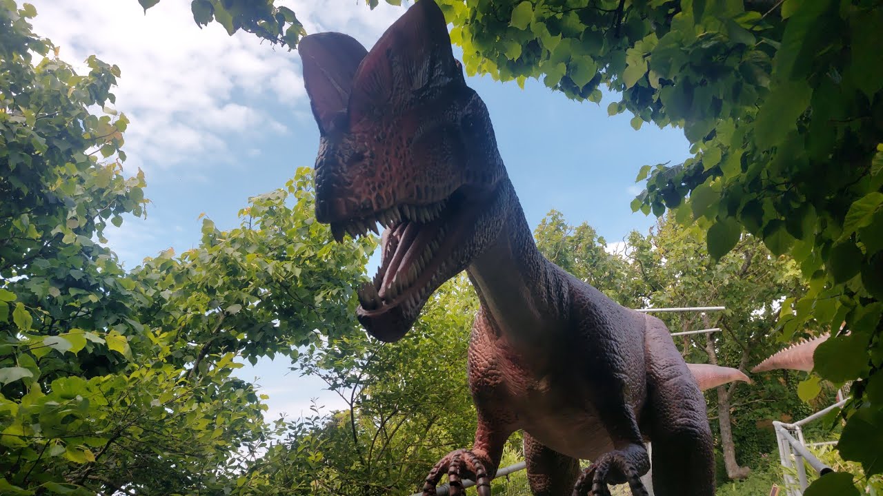 Half term vlog. Friday 3rd June. Blackgang chine. Dinosaurs and dodgy rides.