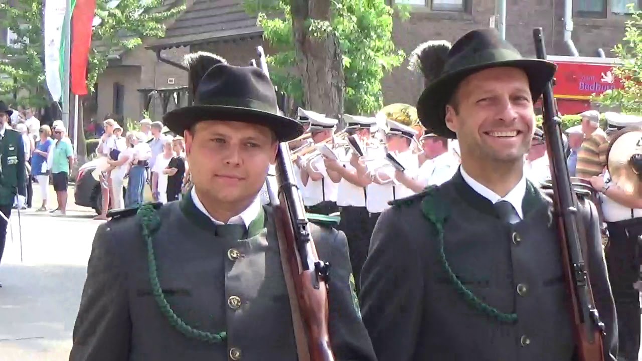 Schützenfest sonntag die Parade Bedburg Königshoven 2019