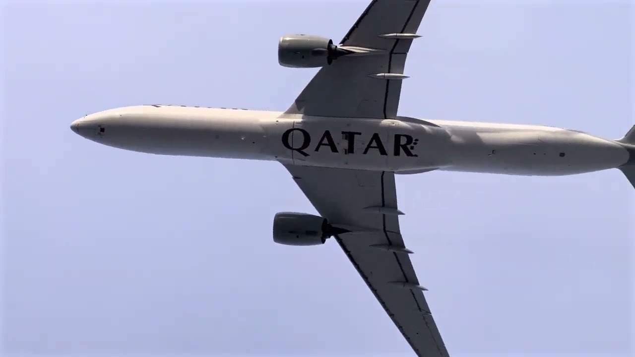 SFO Heavy Aircrafts Take Off