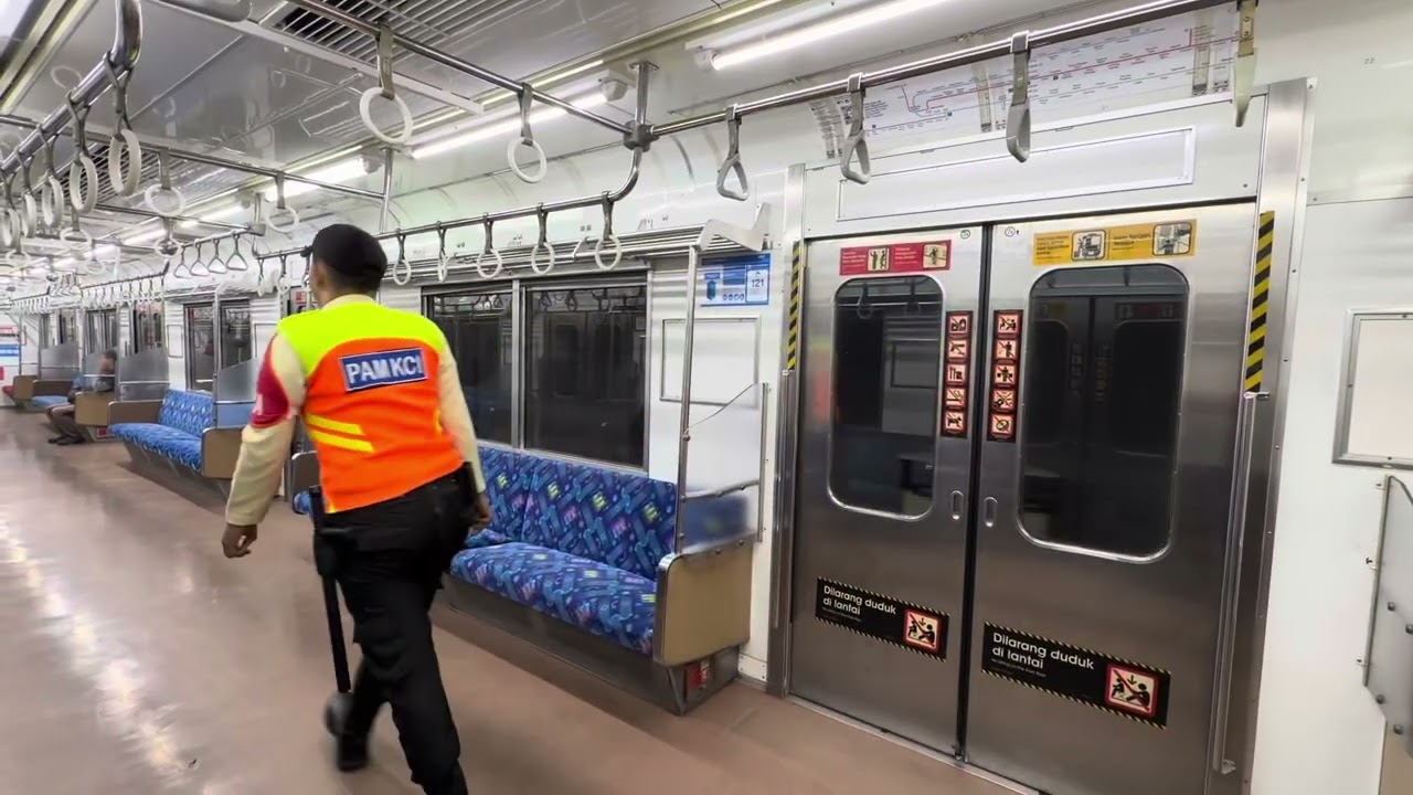 [First train] KAI Commuter/JR East 205-0 series (359): Sudirman to Tanah Abang. 