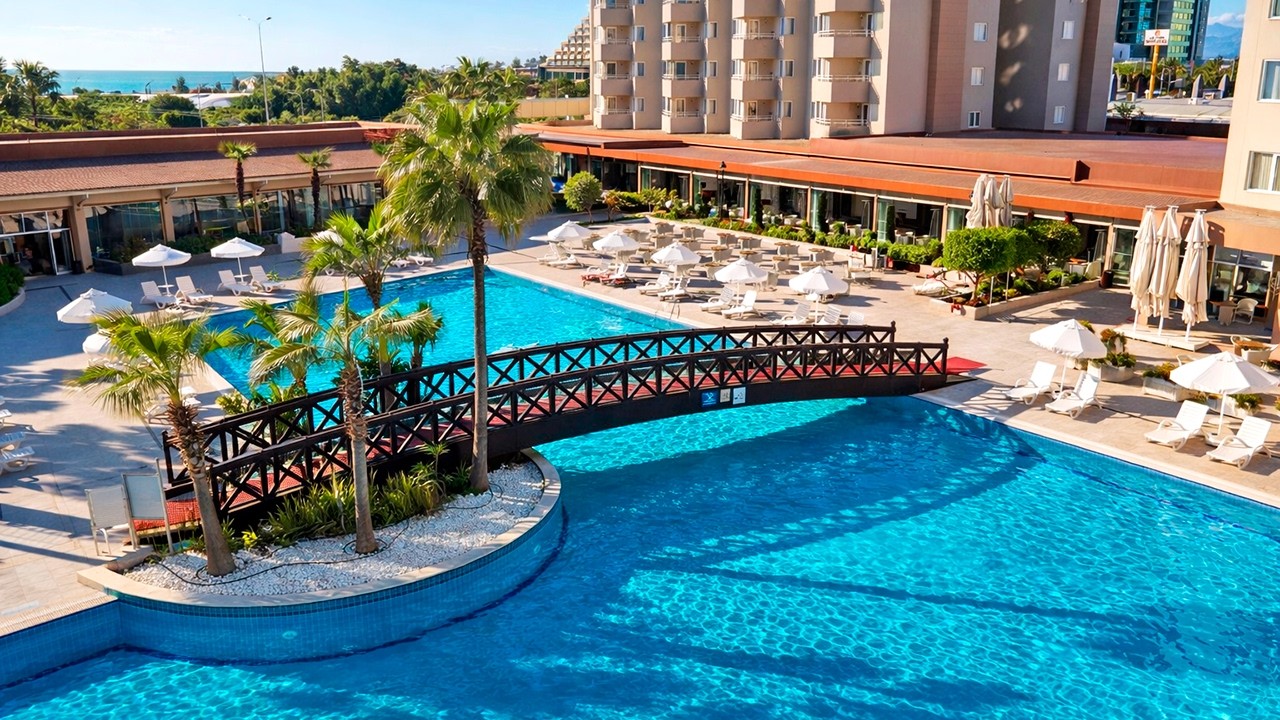 Traumurlaub oder Touristenfalle in der Türkei? Hotel Grand Park Lara Antalya review