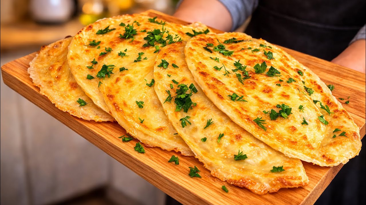МУКА+ВОДА 💦 тесто НЕ раскатываю!Just FLOUR and WATER! Cottage Cheese Pancakes 🥞