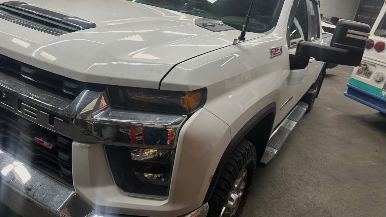 Instalacion de transmisión Chevrolet Silverado 2023 HD 10L1000 10-Speed Duramax 6.6L L5P