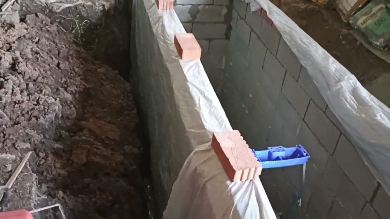 Смотровая яма в гараже своими руками, стройка растянулась на два сезона.