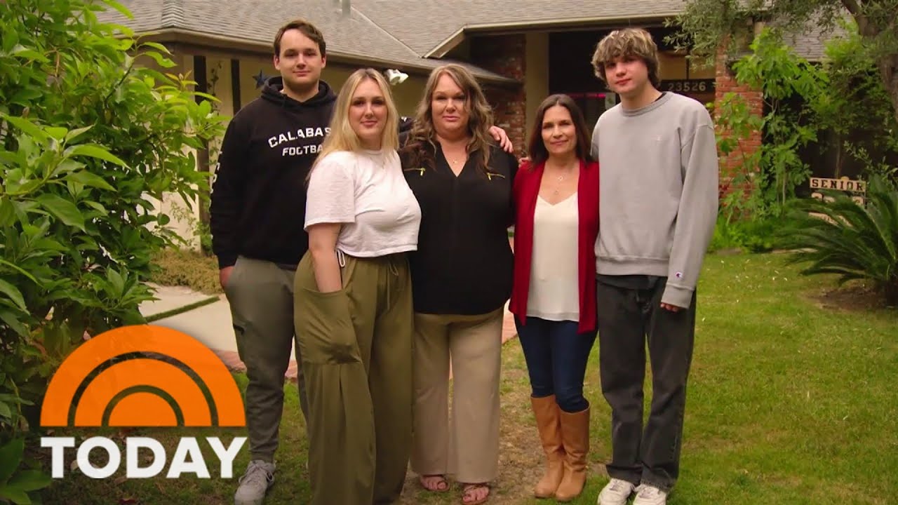 Single mothers form 'mommunes' for economic, emotional support
