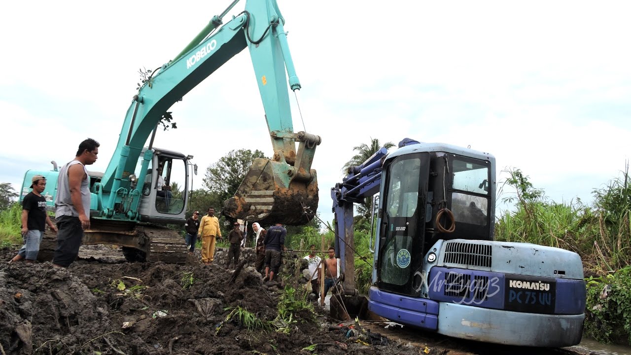 Mini Excavator Heavy Recovery Kobelco SK200