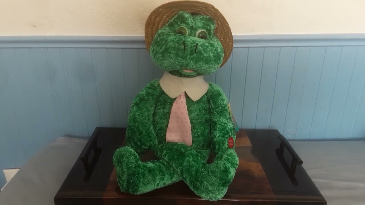 ORIGINAL PBC International Animated Singing Louie Frog - 