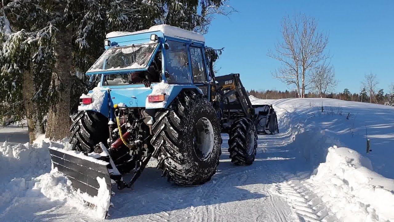 Belarus MTZ-82 and DIY Homemade Snow Plow