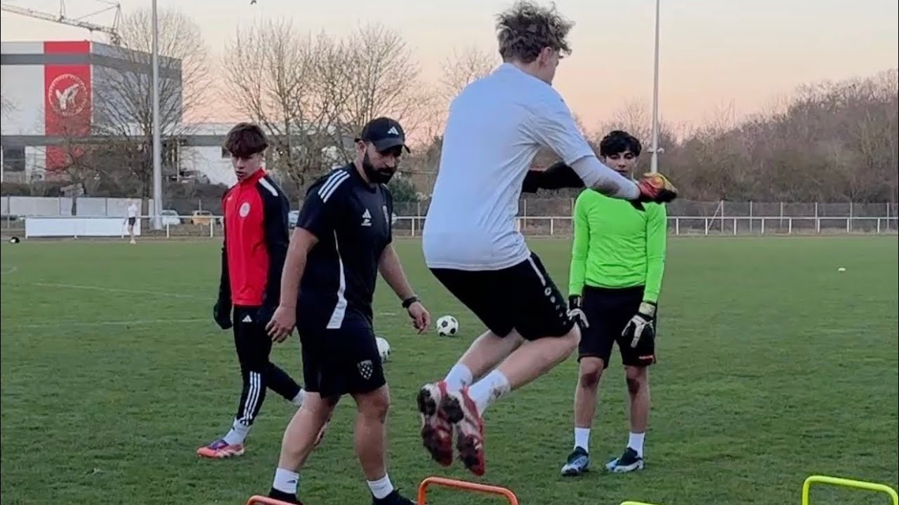 Präzise Beinarbeit & maximale Explosivität – Fokus auf den Ball ⚽️🧤