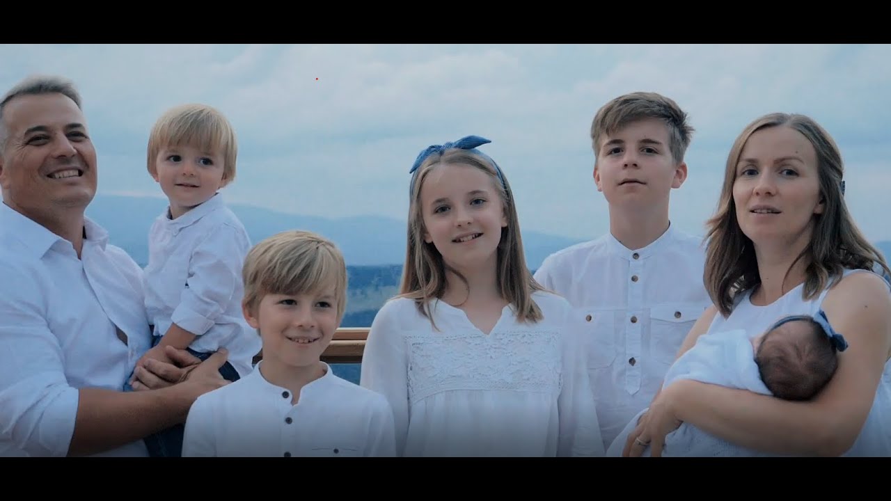 Lucian și Adelina - Familia 5 || Noi avem acolo-n Cer