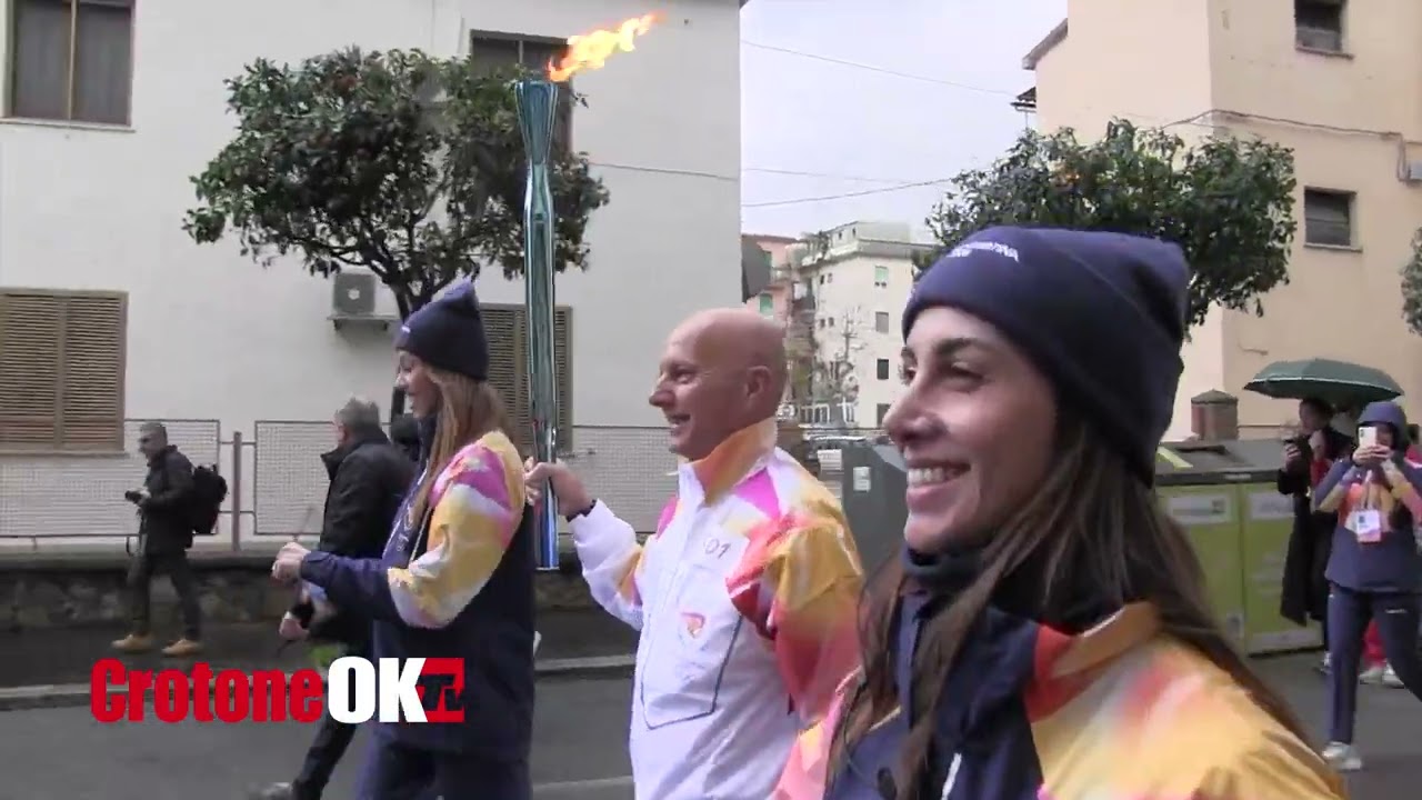 Crotone welcomes the Olympic Flame: the sacred fire of Olympia passes through the city of Milo.