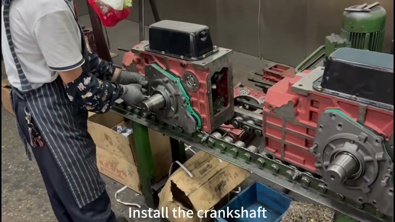 Single-cylinder diesel engine production: cleaning the cylinder block and installing the crankshaft
