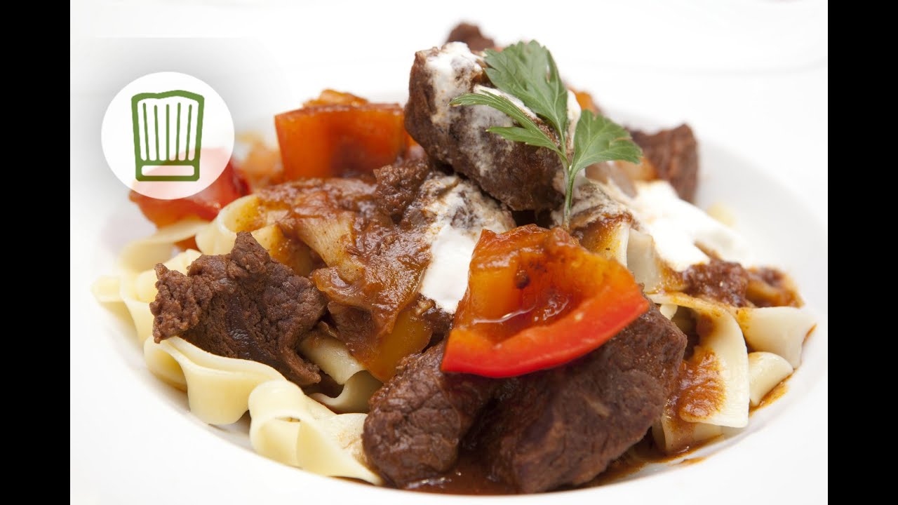 Rindergulasch mit Schalotten und Paprika #chefkoch