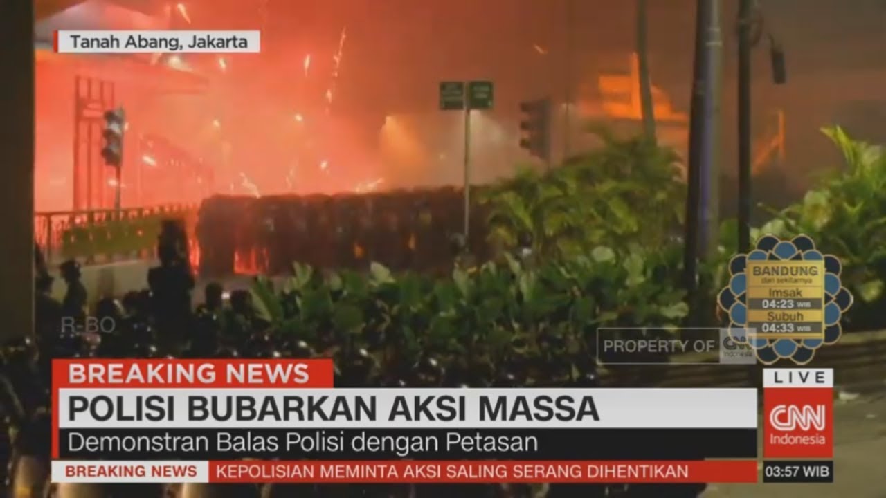 Breaking News! Polisi Pukul Mundur Aksi Demo Bawaslu di Tanah Abang & Wahid Hasyim