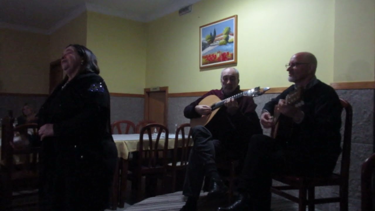 RITA VIEIRAFADO , ACTUOU NO RESTAURANTE SAMUEL FADO , NA AREOSA PORTO ,