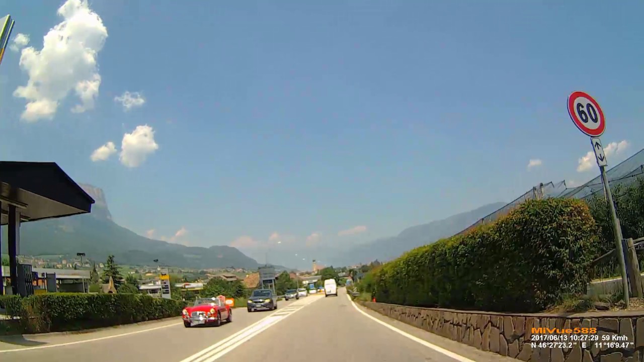 I: St. Michael. S. Michele.  Gemeinde Eppan. Appiano. Trentino-Südtirol. Ortsdurchfahrt. Juni 2017