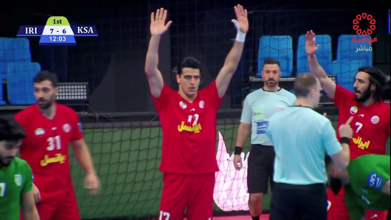 مباراة السعوديه و ايران ضمن دوري المجموعات في بطولة اسيا 2026 لكرة اليد المقامه في الكويت
