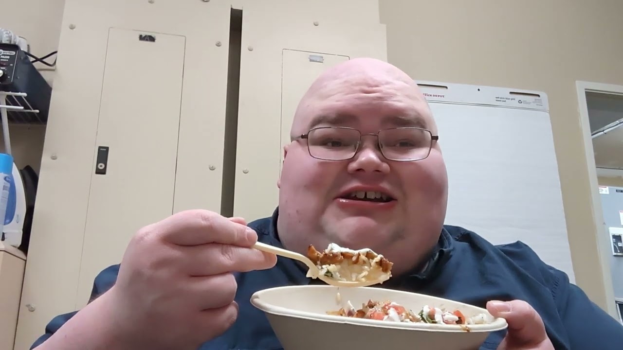 Royce Tries Qdoba's Cholula Honey Chicken