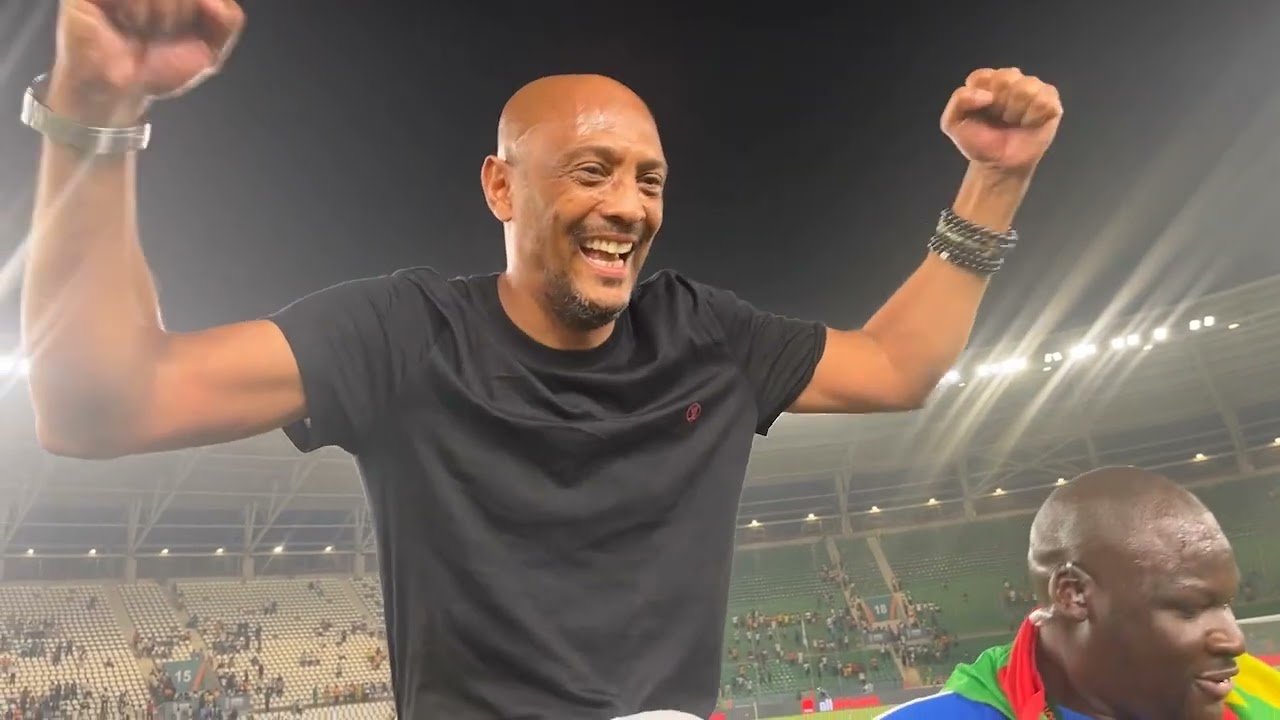 يـوم الانتصار.. بدأ بالمباراة وانتهى بالتأهل والتهنئة من فخامة رئيس الجمهورية