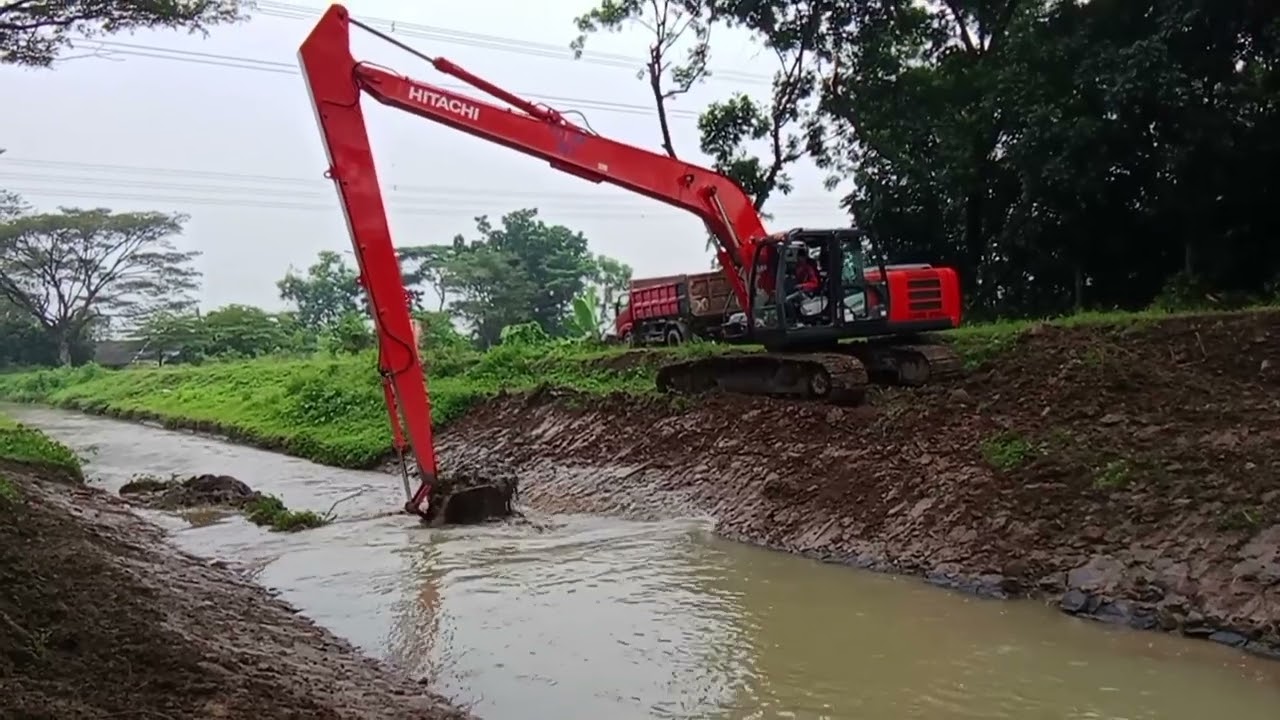 Semakin terlihat bersih.!!Hulu sungai irigasi cipamingkis-jonggol Petani jadi senang