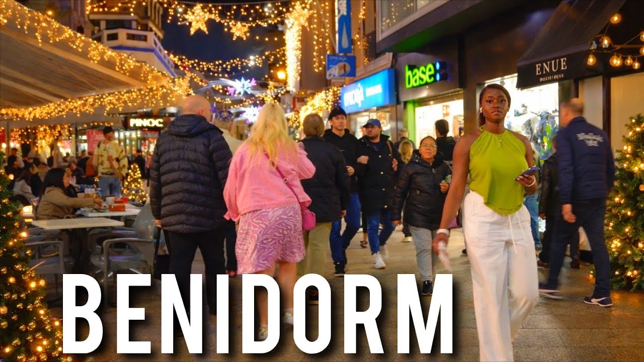 BENIDORM 🇪🇦 Navidad 🎁 Christmas Holidays 2025 Costa Blanca Spain 4K 