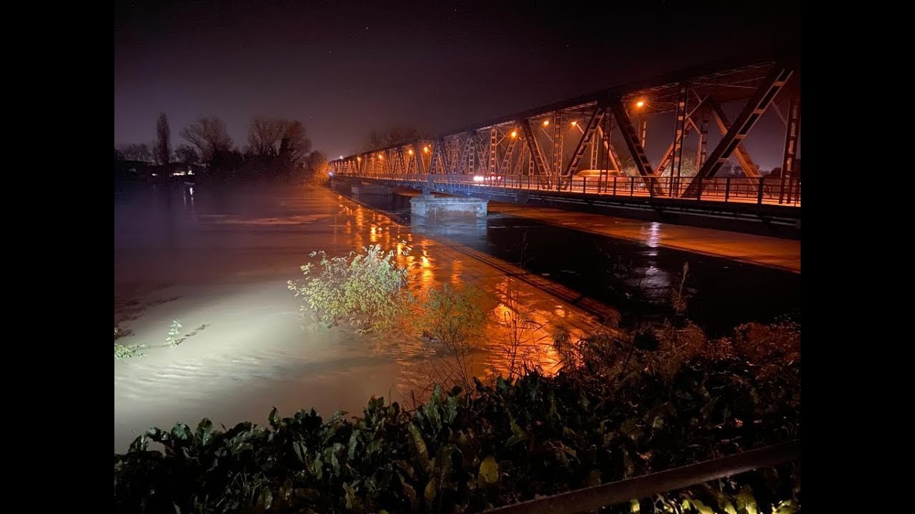 Ferrara attende la piena del Po