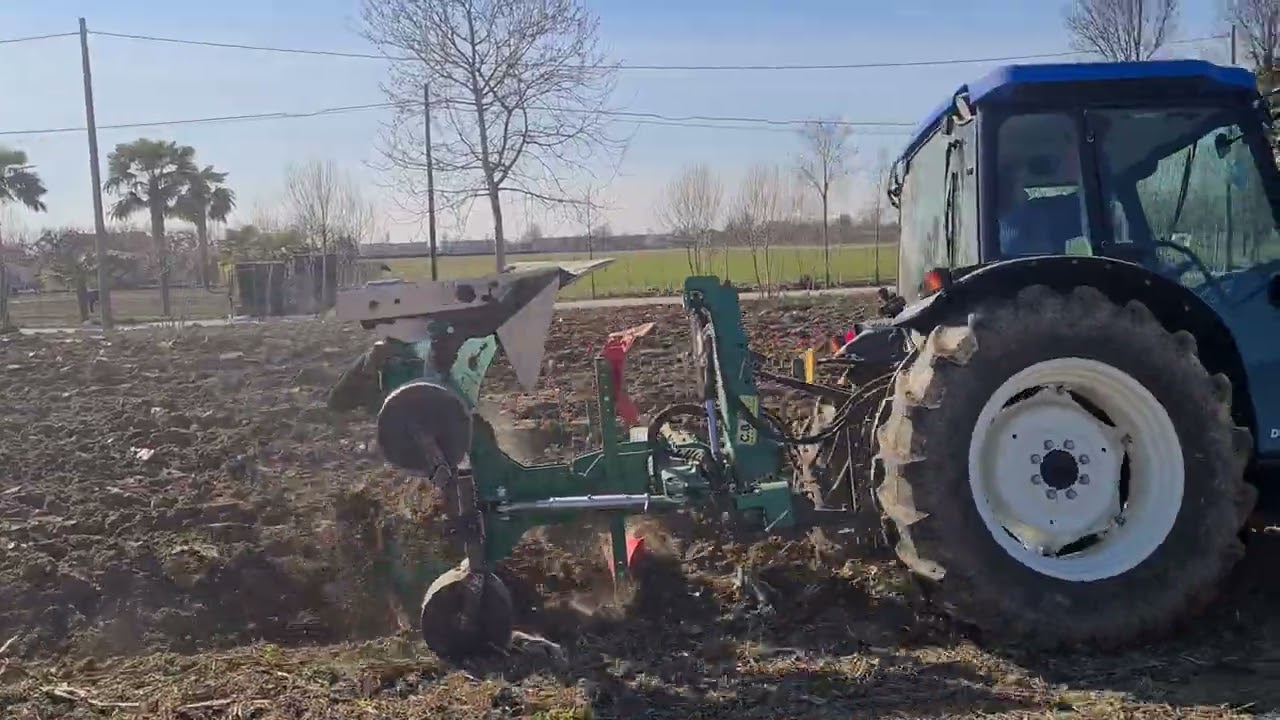 Aratura 2022 New Holland T4050 Deluxe