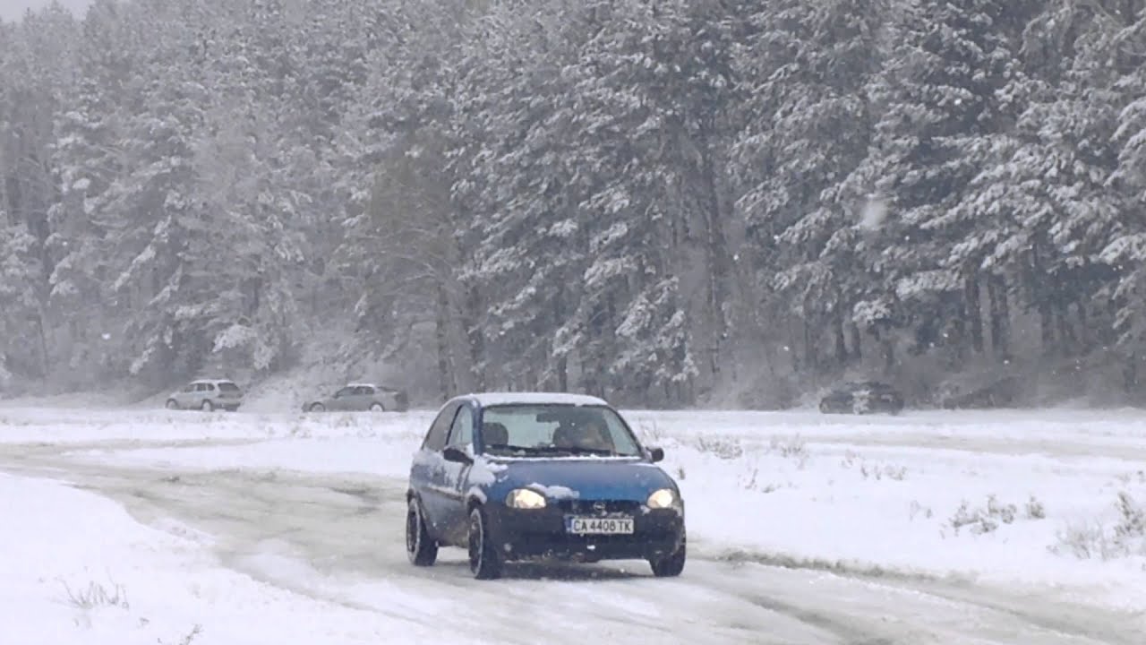 Snow FWD Alfa-Romeo 159 drift