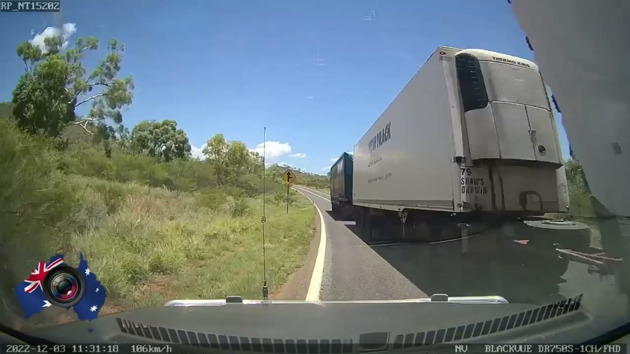 Aussiecams - Terrifying moment for this driver - ROADTRAIN INCOMING!