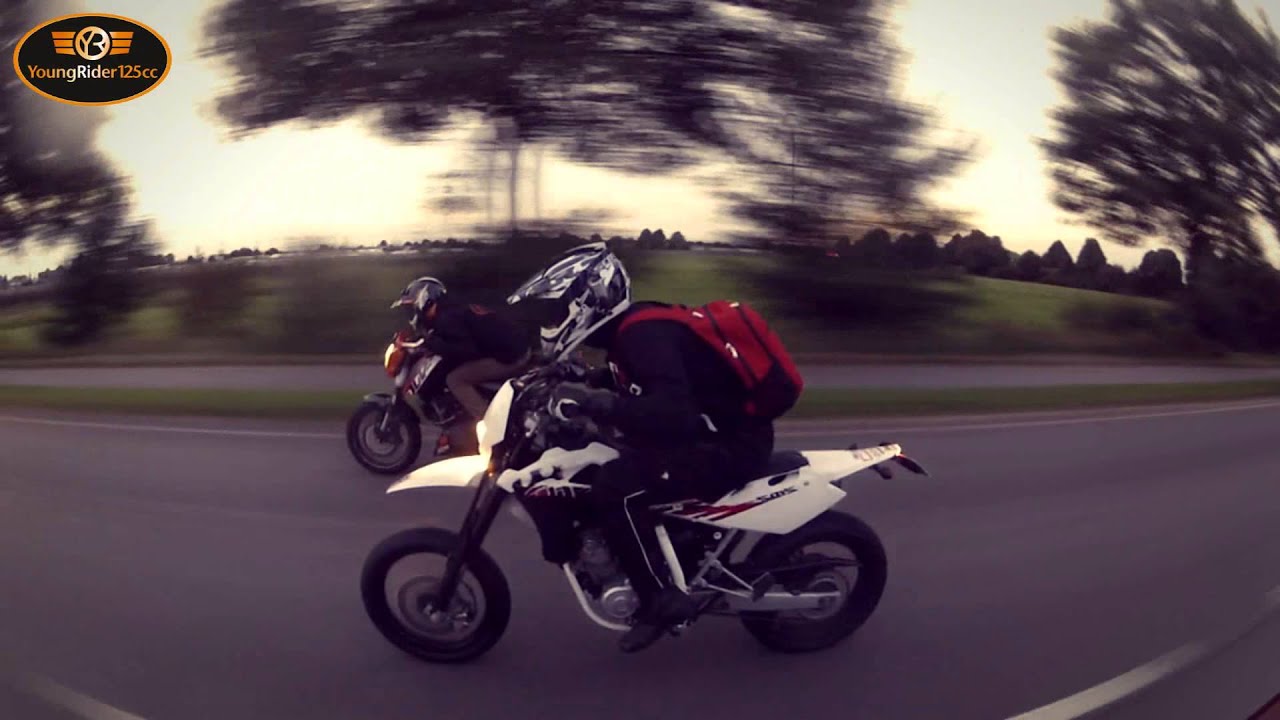 KTM Duke 125 VS. Husqvarna SMS 4 Stroke  | Dragrace | Who is the winner?