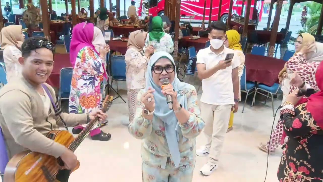 JOGET BARENG BERSAMA TEMAN2 DARI JAKARTA 
